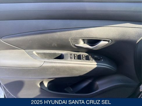 Certified 2025 Hyundai Santa Cruz SEL image 22