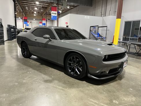 Used 2023 Dodge Challenger GT w/ Plus Package image 7
