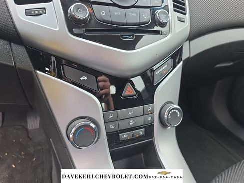 Used 2015 Chevrolet Cruze LT FWD image 18