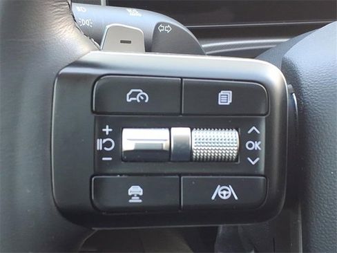 Used 2025 Hyundai Santa Fe SEL image 32