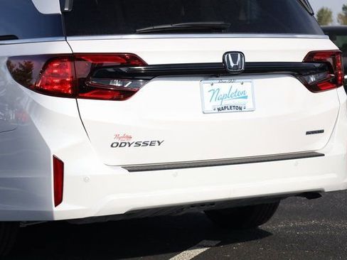 New 2026 Honda Odyssey Touring image 8