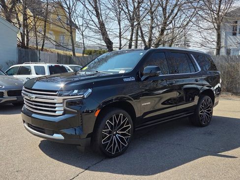 Used 2022 Chevrolet Tahoe High Country w/ Premium Package 2 AWD/4WD image 2