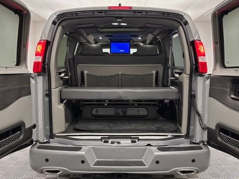 New 2026 GMC Savana 2500 RWD image 10