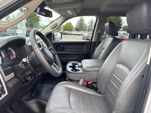 Used 2019 RAM 1500 Tradesman RWD image 9