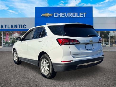 Used 2023 Chevrolet Equinox LT image 4