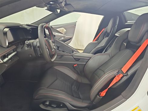 Certified 2025 Chevrolet Corvette Stingray Premium Conv w/ Z51 Performance Package image 17