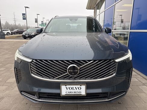New 2026 Volvo XC90 B6 Plus w/ Protection Package Premier image 2