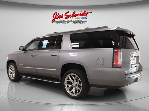 Used 2020 GMC Yukon XL Denali w/ Open Road Package AWD/4WD image 4