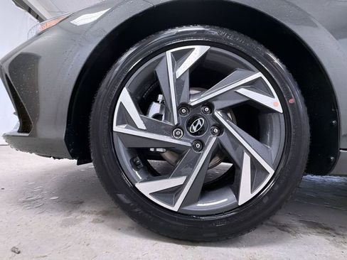 New 2026 Hyundai Elantra Limited FWD image 13