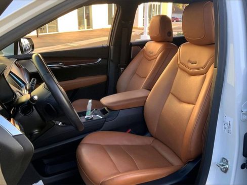 Certified 2024 Cadillac XT5 Premium Luxury image 10