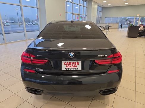 Used 2017 BMW 750i xDrive image 8