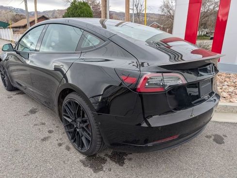 Used 2022 Tesla Model 3 Performance image 5