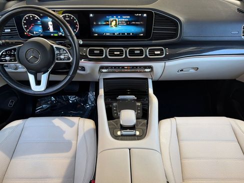Used 2023 Mercedes-Benz GLS 450 4MATIC image 17