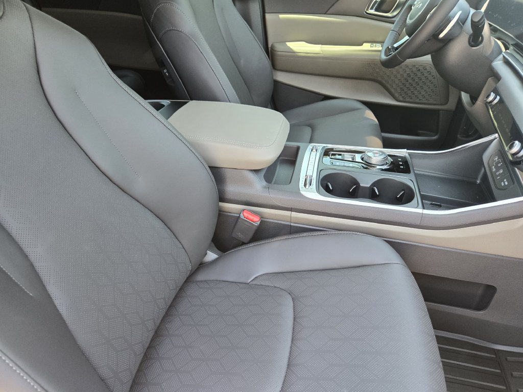New 2026 Kia Carnival SX FWD image 12
