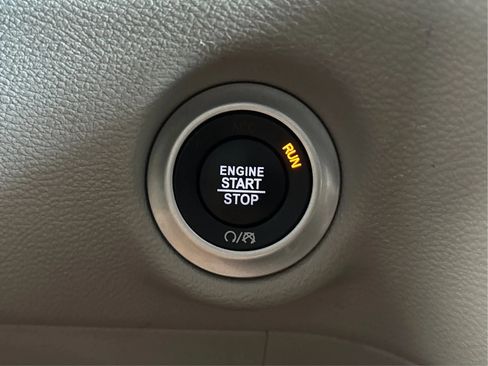 Used 2023 Chrysler Voyager LX FWD image 36