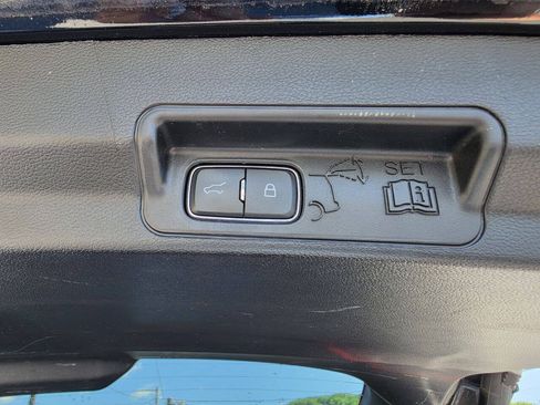Used 2020 Ford Explorer XLT w/ Equipment Group 202A AWD/4WD image 13