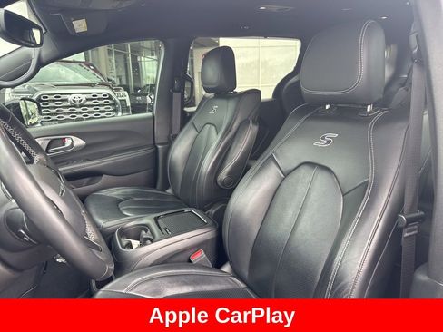 Used 2021 Chrysler Pacifica Touring-L w/ Uconnect Theater Family Group image 12
