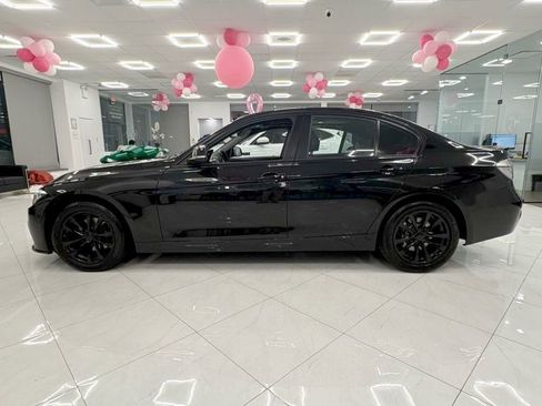 Used 2017 BMW 320i xDrive Sedan image 4