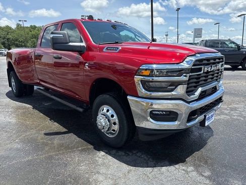 New 2026 RAM 3500 Tradesman AWD/4WD image 7