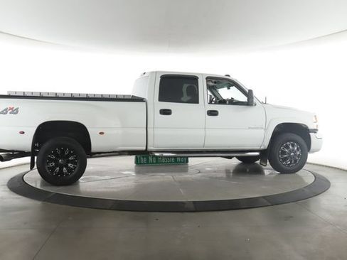 Used 2006 GMC Sierra 3500 SLT w/ Heavy-Duty Power Package AWD/4WD image 6