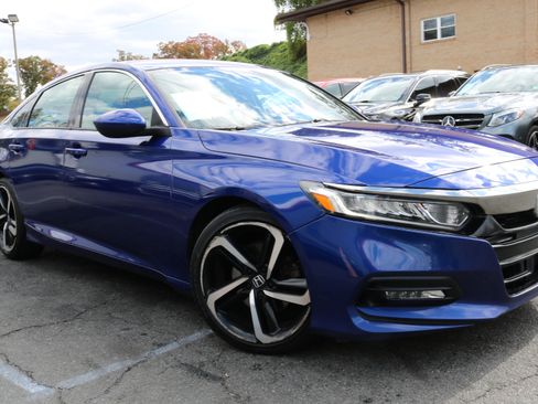 Used 2018 Honda Accord Sport image 3
