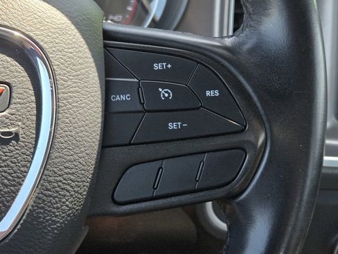 Used 2022 Dodge Charger SXT image 18