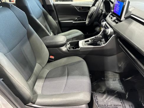 Certified 2023 Toyota RAV4 LE AWD/4WD image 18