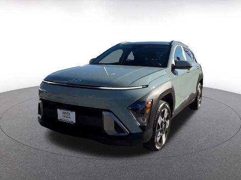 Used 2025 Hyundai Kona SEL image 4