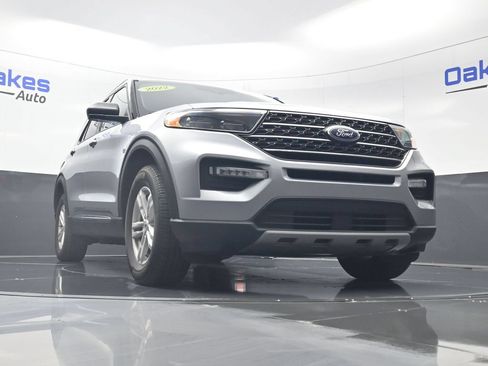 Used 2022 Ford Explorer XLT w/ Equipment Group 202A AWD/4WD image 40