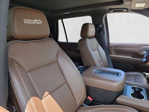 Used 2022 Chevrolet Tahoe High Country w/ Premium Package AWD/4WD image 15