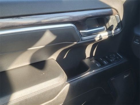 Certified 2022 Chevrolet Silverado 1500 LTZ w/ LTZ Convenience Package II image 30