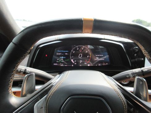 Used 2021 Chevrolet Corvette Stingray Premium Conv w/ Z51 Performance Package RWD image 24