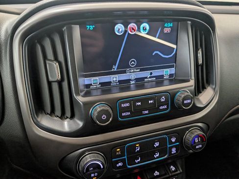 Used 2017 GMC Canyon SLE w/ All Terrain Package AWD/4WD image 11