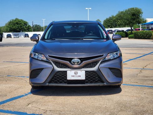 Used 2019 Toyota Camry SE w/ Convenience Package FWD image 29
