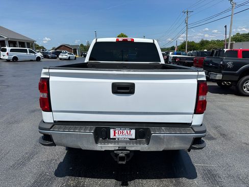 Used 2015 GMC Sierra 2500 SLE image 3