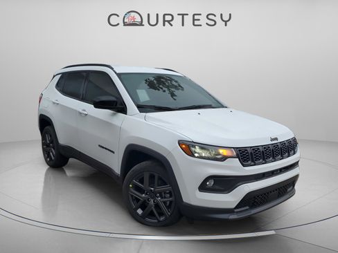 New 2026 Jeep Compass Latitude AWD/4WD image 5