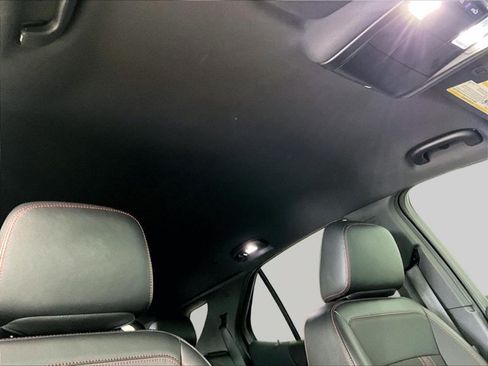 Used 2024 Chevrolet Equinox RS FWD image 17