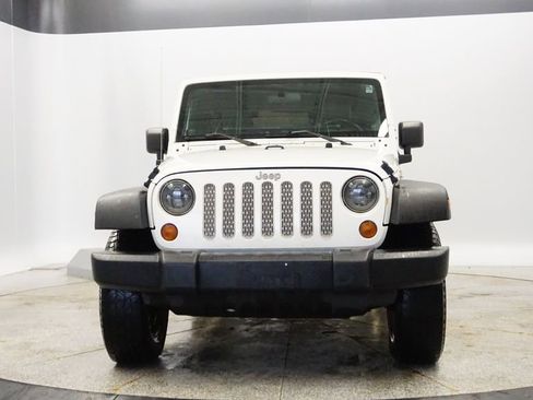 Used 2009 Jeep Wrangler X image 9