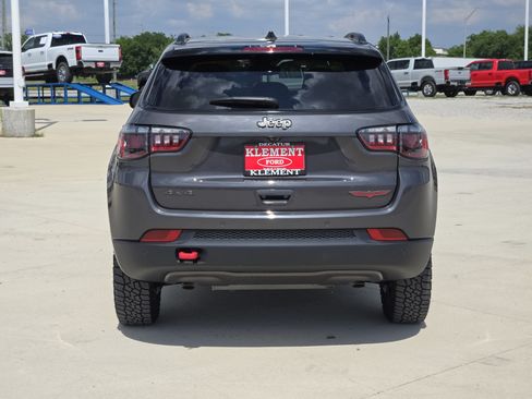 Used 2024 Jeep Compass Trailhawk AWD/4WD image 6