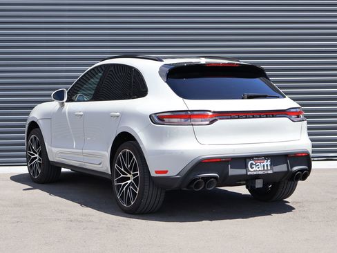 Used 2024 Porsche Macan AWD/4WD image 3