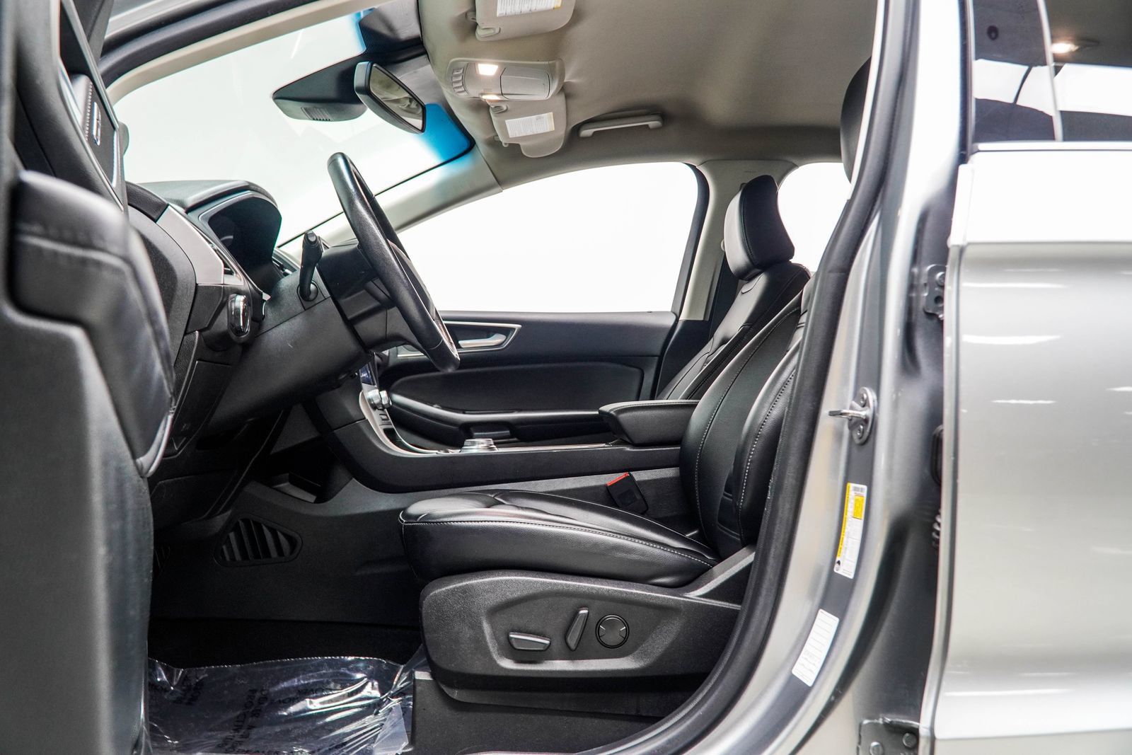 Used 2023 Ford Edge SEL AWD/4WD image 33