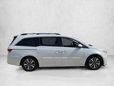 Used 2014 Honda Odyssey Touring image 4