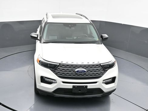 Used 2023 Ford Explorer XLT w/ Equipment Group 202A image 29