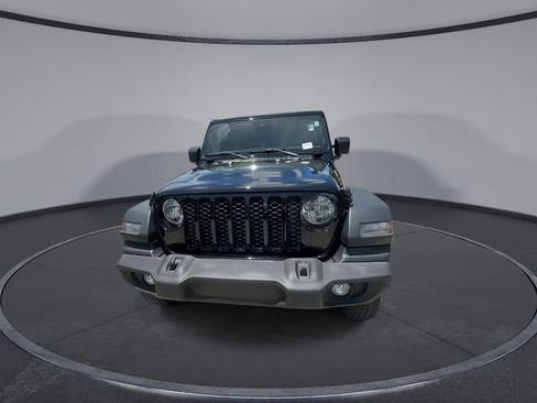 Used 2024 Jeep Wrangler Unlimited Sport AWD/4WD image 3