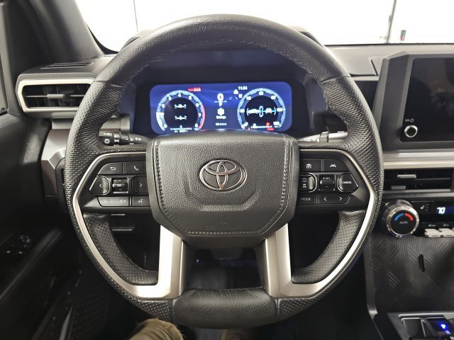 Certified 2025 Toyota Tacoma TRD Off-Road AWD/4WD image 19