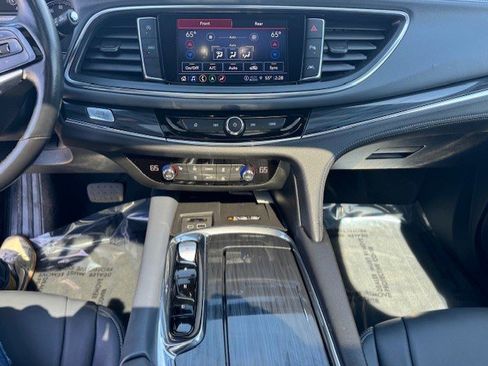 Used 2023 Buick Enclave Essence w/ Experience Buick Package AWD/4WD image 18