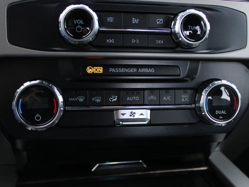 Used 2022 Ford F250 Lariat image 21