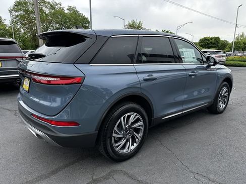 Used 2023 Lincoln Corsair AWD w/ Equipment Group 101A image 5