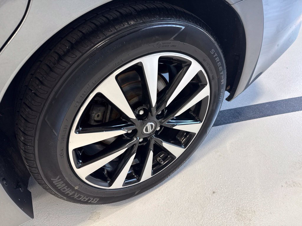 Used 2018 Nissan Altima 2.5 SV FWD image 15