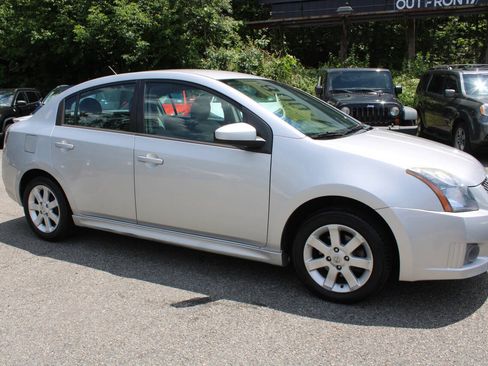 Used 2012 Nissan Sentra 2.0 SR FWD image 5